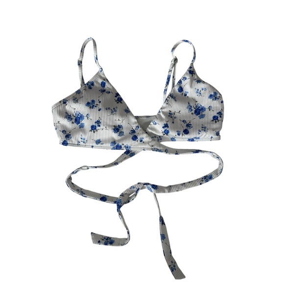 Hollister Other - Hollister • Floral Ribbed Wrap Bikini Top